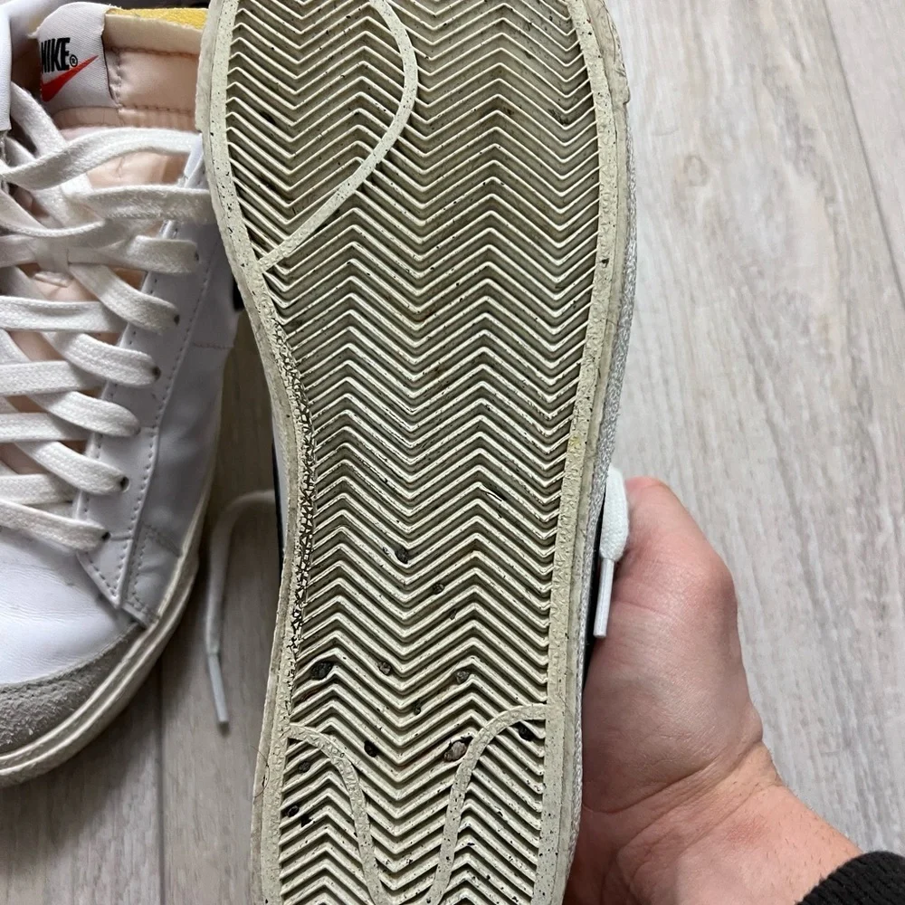 Nike low top blazers men’s size 8